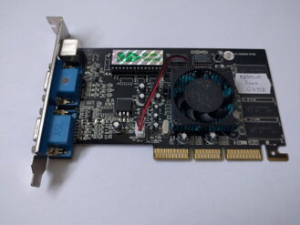 Manli Radeon 7000, ATI-RADEON RV100, 2x VGA, 64MB VRAM