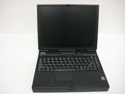 DELL Inspiron 3200 (trieda B), D233XT TS30H, Pentium II, 32MB RAM, 4GB HDD, CD-ROM, 13.3 XGA, LPT, RS232, PS/2, USB, IrDA