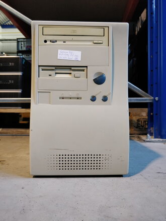 PC Celeron 266MHz, 64MB RAM, 2GB HDD, CD-ROM, FDD, Cirrus Logic CL-GD5465 (4MB VRAM)