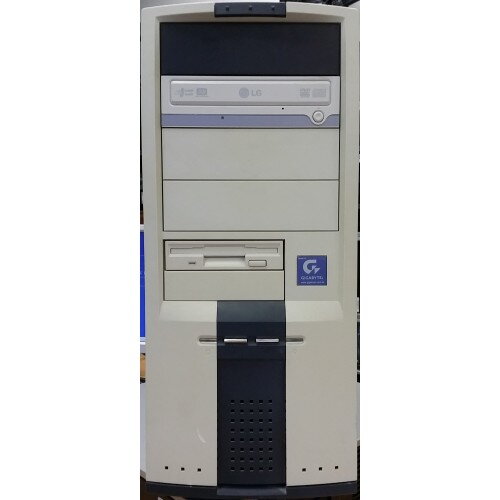 AMD Athlon X2 4400+, 2gb ram, nvidia 8600gt 256mb, 80gb hdd, dvdrw