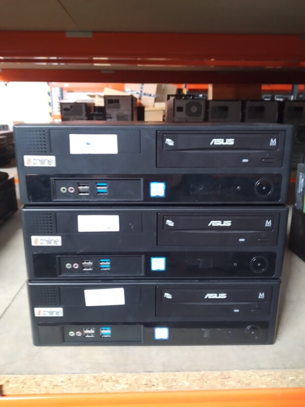 Core i5-8400, 16GB RAM, 256GB SSD Core i5-8400, 16GB RAM, 256GB SSD