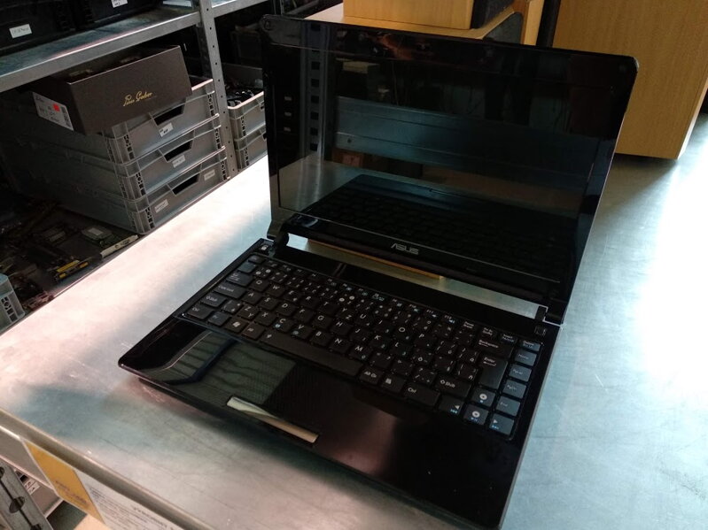 ASUS X32A Core 2 Duo U7300, 3GB RAM, 320GB HDD, 13.3 WXGA, W7