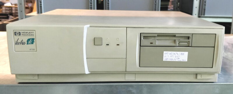 HP Vectra VE 4/100, 80486 (100MHz), 32MB RAM, 630MB HDD, FDD