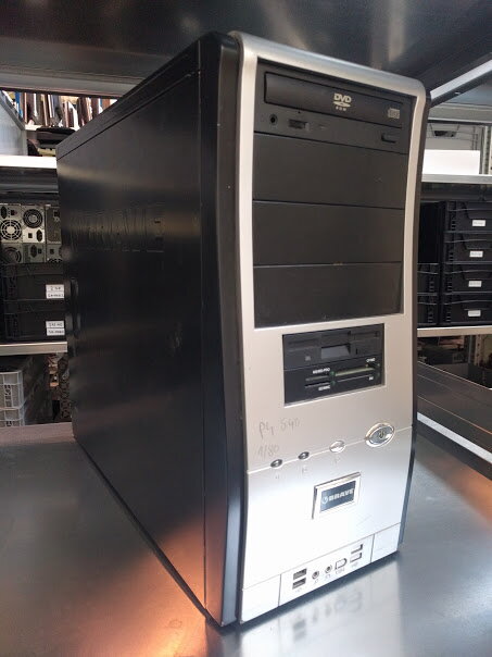 Pentium 4 3.2GHz, 1GB RAM, 80GB HDD, DVD