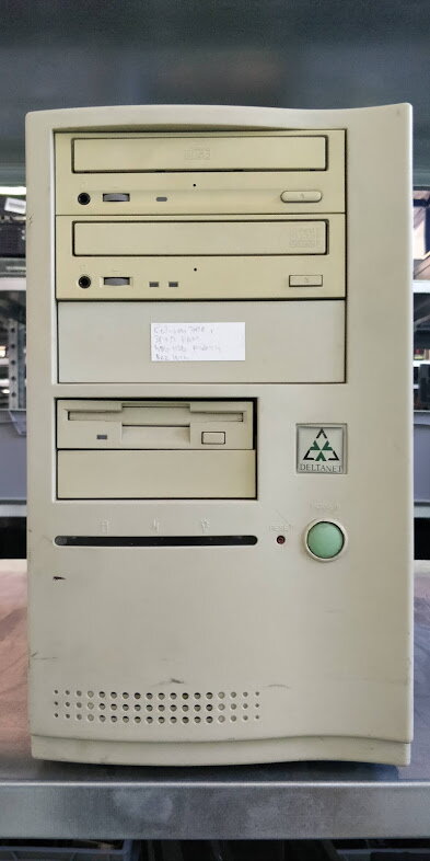 PC Celeron 700, 384MB RAM, 40GB HDD, CD-RW, CD-ROM, FDD