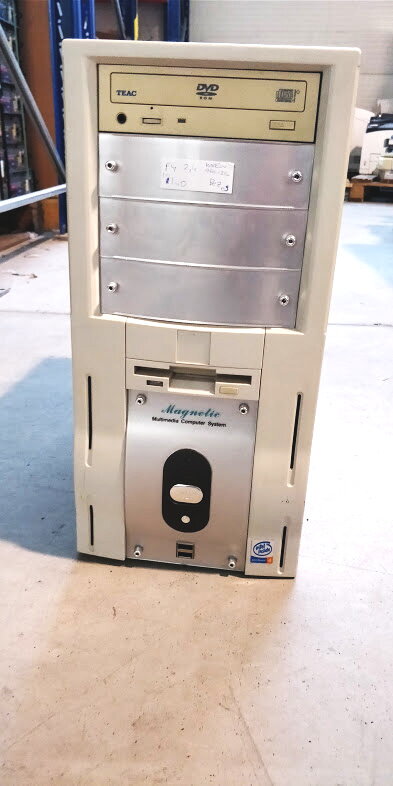 PC P4 2.4GHz, 512MB RAM, 40GB HDD, CD-RW/DVD, FDD, Radeon 9600 (256MB VRAM)