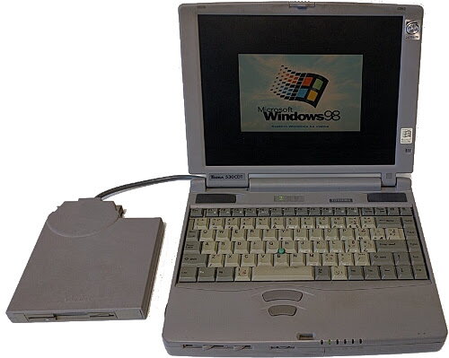 Toshiba Tecra 530CDT Pentium 166 MMX, 64MB RAM, 2GB HDD, CD-ROM, FDD, 12.1" XGA, Windows 98